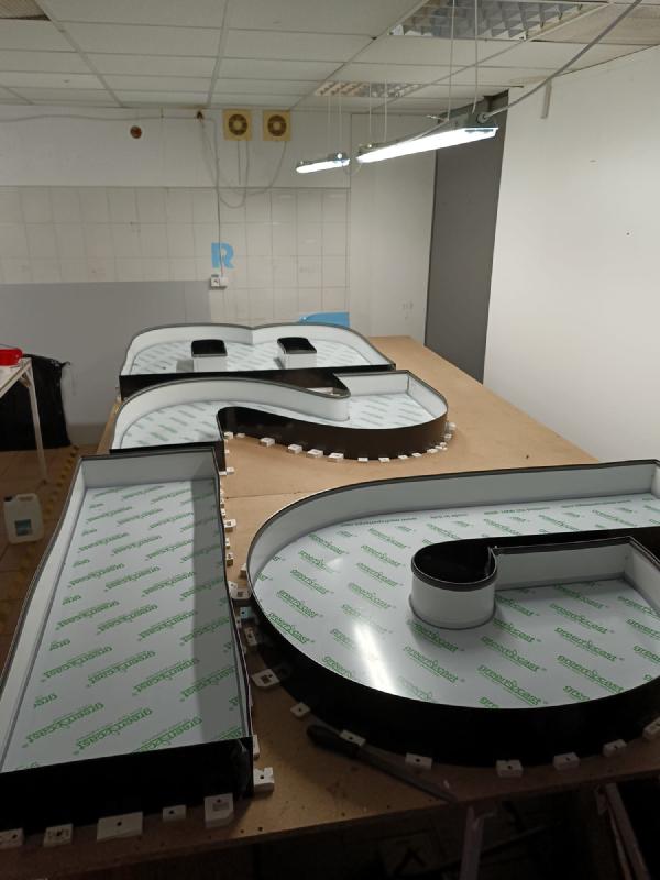 Materiały, które otwierają nowe galaktyki możliwości